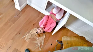 ExxxtraSmallAn Extra Flexible Fuck