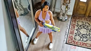 ExxxtraSmallCatch Me If You Can
