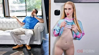 ExxxtraSmallKicked Out