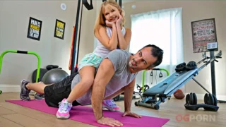 ExxxtraSmallLifting Coco