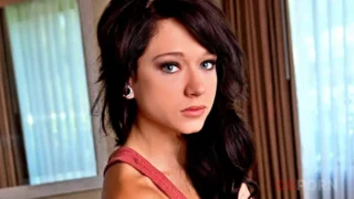 ExxxtraSmallStay For A Quickie Babe